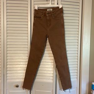 FREE PEOPLE jeans high rise jegging brown raw hem stretch.